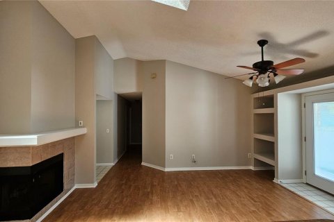 Casa en alquiler en Orlando, Florida, 3 dormitorios, 121.79 m2 № 1912846 - foto 5