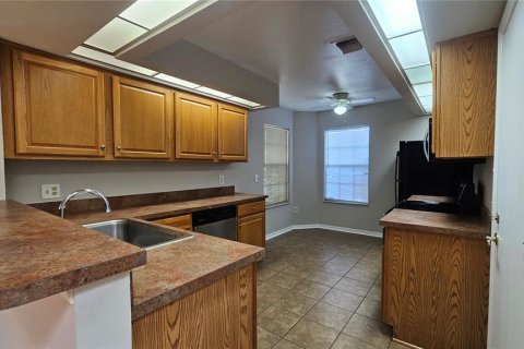 Casa en alquiler en Orlando, Florida, 3 dormitorios, 121.79 m2 № 1912846 - foto 2