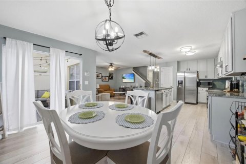 Adosado en venta en Orlando, Florida, 2 dormitorios, 159.23 m2 № 2116310 - foto 10