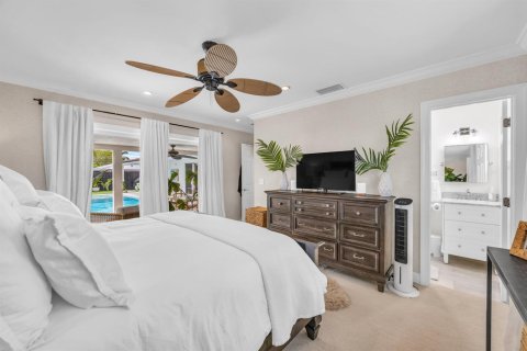 House in Tequesta, Florida 4 bedrooms, 172.61 sq.m. № 2250291 - photo 11