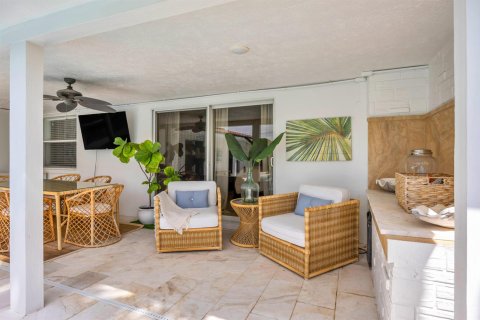 House in Tequesta, Florida 4 bedrooms, 172.61 sq.m. № 2250291 - photo 28