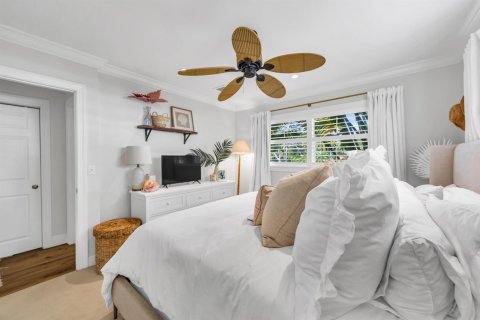 House in Tequesta, Florida 4 bedrooms, 172.61 sq.m. № 2250291 - photo 18
