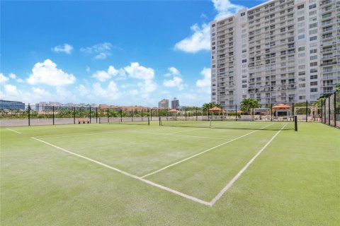 Снять в аренду кондоминиум в Авентура, Флорида 2 спальни, 113.34м2, № 2046948 - фото 13