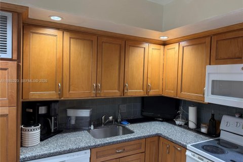 Снять в аренду кондоминиум в Авентура, Флорида 2 спальни, 113.34м2, № 2046948 - фото 5