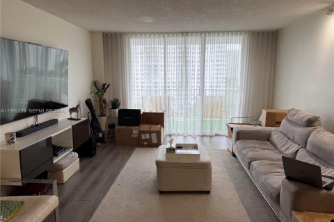 Снять в аренду кондоминиум в Авентура, Флорида 2 спальни, 113.34м2, № 2046948 - фото 4