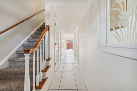 Condo in Casselberry, Florida, 2 bedrooms  № 2238207 - photo 3