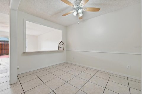 Condo in Casselberry, Florida, 2 bedrooms  № 2238207 - photo 4