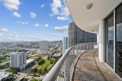 Copropriété à louer à Miami, Floride: 2 chambres, 97.36 m2 № 2084277 - photo 6