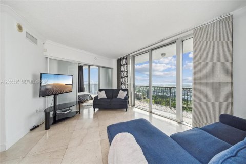 Copropriété à louer à Miami, Floride: 2 chambres, 97.36 m2 № 2084277 - photo 14