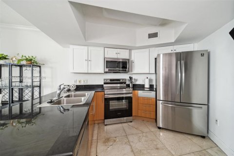 Copropriété à louer à Miami, Floride: 2 chambres, 97.36 m2 № 2084277 - photo 17