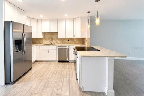 Appartement à louer à Naples, Floride: 2 chambres, 105.26 m2 № 2094659 - photo 2