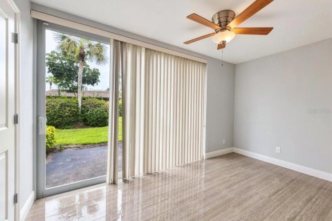 Appartement à louer à Naples, Floride: 2 chambres, 105.26 m2 № 2094659 - photo 5
