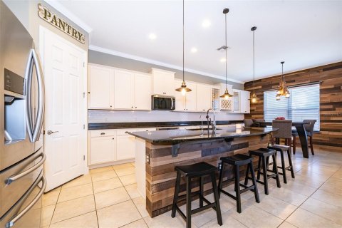 House in Orlando, Florida 4 bedrooms, 316.89 sq.m. № 1824951 - photo 9