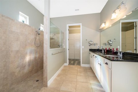 House in Orlando, Florida 4 bedrooms, 316.89 sq.m. № 1824951 - photo 20