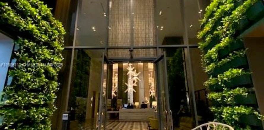 Студия в кондо в Майами, Флорида № 1956694