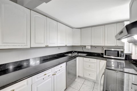 Villa ou maison à vendre à Fort Lauderdale, Floride: 5 chambres, 215.44 m2 № 1787125 - photo 20
