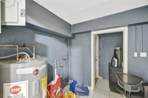 Villa ou maison à vendre à Fort Lauderdale, Floride: 5 chambres, 215.44 m2 № 1787125 - photo 30