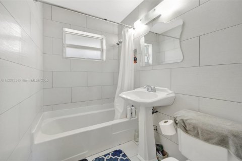 Villa ou maison à vendre à Fort Lauderdale, Floride: 5 chambres, 215.44 m2 № 1787125 - photo 5