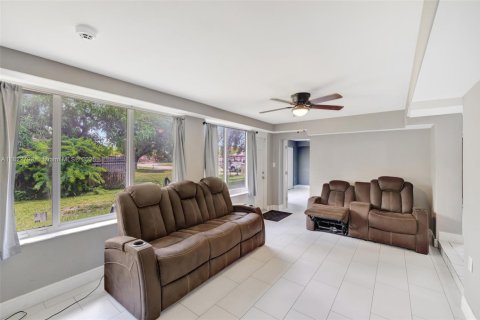 Villa ou maison à vendre à Fort Lauderdale, Floride: 5 chambres, 215.44 m2 № 1787125 - photo 24