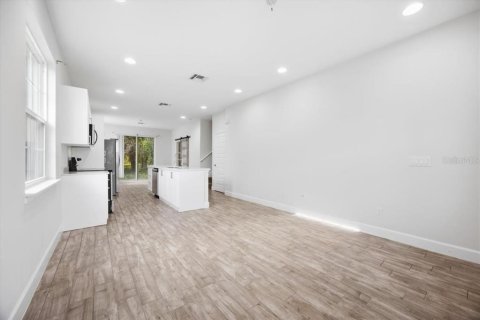 Immobilier commercial à vendre à Kissimmee, Floride: 16 chambres, 628.76 m2 № 2369405 - photo 10