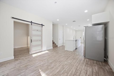 Immobilier commercial à vendre à Kissimmee, Floride: 16 chambres, 628.76 m2 № 2369405 - photo 15