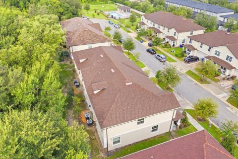 Immobilier commercial à vendre à Kissimmee, Floride: 16 chambres, 628.76 m2 № 2369405 - photo 2