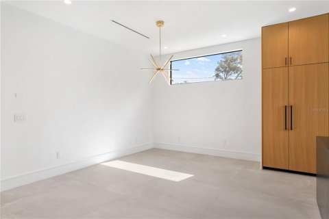 Casa en alquiler en Tampa, Florida, 4 dormitorios, 339.28 m2 № 1894103 - foto 20