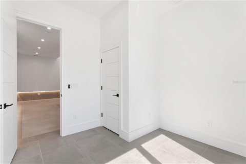 Casa en alquiler en Tampa, Florida, 4 dormitorios, 339.28 m2 № 1894103 - foto 30