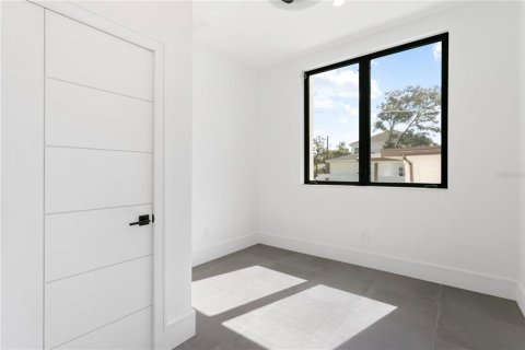 Casa en alquiler en Tampa, Florida, 4 dormitorios, 339.28 m2 № 1894103 - foto 29