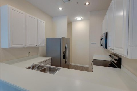 Condo in Davenport, Florida, 3 bedrooms  № 2108007 - photo 12