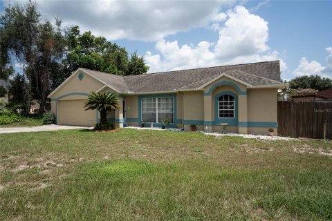 House in Orange City, Florida 3 bedrooms, 160.16 sq.m. № 2310759