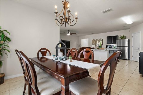 Villa ou maison à vendre à Winter Haven, Floride: 4 chambres, 183.95 m2 № 1828495 - photo 5