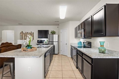 Villa ou maison à vendre à Winter Haven, Floride: 4 chambres, 183.95 m2 № 1828495 - photo 6