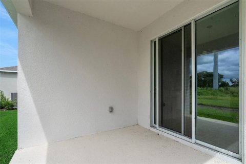 Villa ou maison à vendre à Winter Haven, Floride: 4 chambres, 150.97 m2 № 2426018 - photo 19