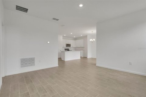 Villa ou maison à vendre à Winter Haven, Floride: 4 chambres, 150.97 m2 № 2426018 - photo 8