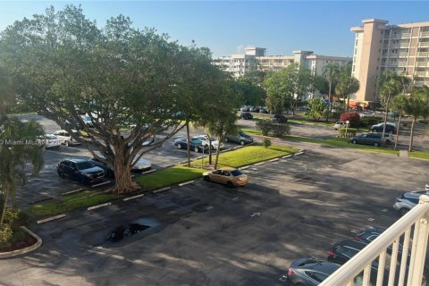 Copropriété à louer à Pompano Beach, Floride: 2 chambres, 106.84 m2 № 1961228 - photo 14