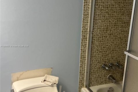 Copropriété à louer à Pompano Beach, Floride: 2 chambres, 106.84 m2 № 1961228 - photo 2