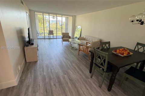 Condominio en alquiler en Pompano Beach, Florida, 2 dormitorios, 106.84 m2 № 1961228 - foto 23