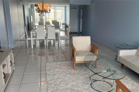 Copropriété à louer à Pompano Beach, Floride: 2 chambres, 106.84 m2 № 1961228 - photo 8