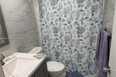 Condominio en alquiler en Pompano Beach, Florida, 2 dormitorios, 106.84 m2 № 1961228 - foto 19