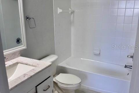 Condominio en alquiler en Orlando, Florida, 2 dormitorios, 98.85 m2 № 1915212 - foto 13
