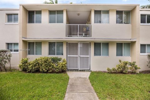Copropriété à vendre à Miami, Floride: 2 chambres, 79.8 m2 № 1949522 - photo 11
