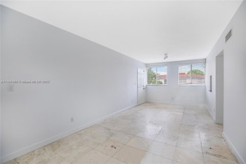 Copropriété à vendre à Miami, Floride: 2 chambres, 79.8 m2 № 1949522 - photo 6