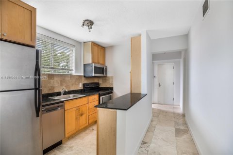 Copropriété à vendre à Miami, Floride: 2 chambres, 79.8 m2 № 1949522 - photo 1