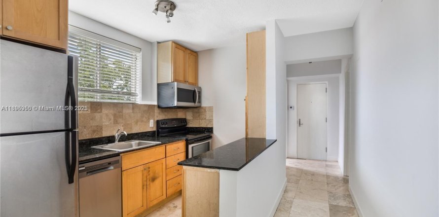 Condo à Miami, Floride, 2 chambres № 1949522