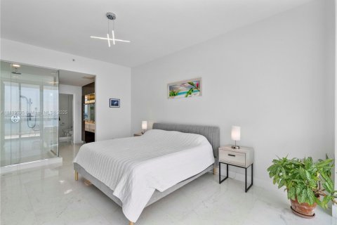 Condo in Miami, Florida, 2 bedrooms  № 1944631 - photo 11