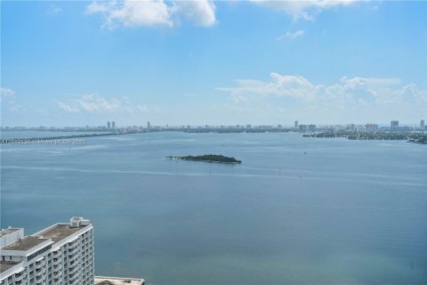 Condo in Miami, Florida, 2 bedrooms  № 1944631 - photo 16