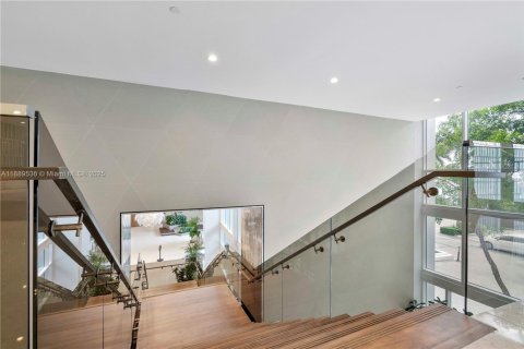 Condo in Miami, Florida, 2 bedrooms  № 1944631 - photo 28