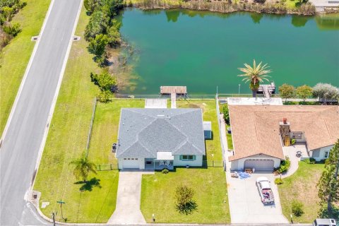 House in Hernando Beach, Florida 3 bedrooms, 150.78 sq.m. № 1857925 - photo 4