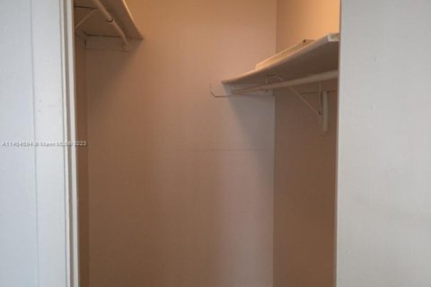 Купить кондоминиум в Майами, Флорида 2 спальни, 109.16м2, № 1977538 - фото 14